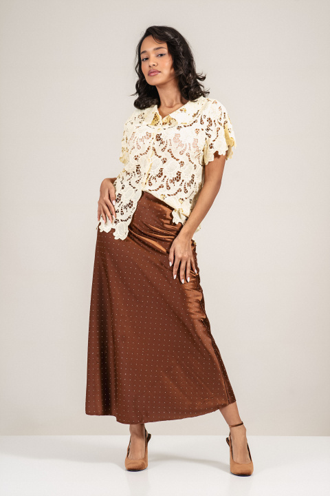 Дамска блуза в жълто с рязана бродерия и копчета