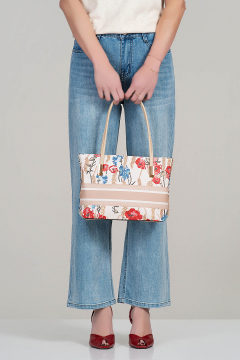 Дамска чанта от еко кожа в бежово с флорален принт в червено и синьо