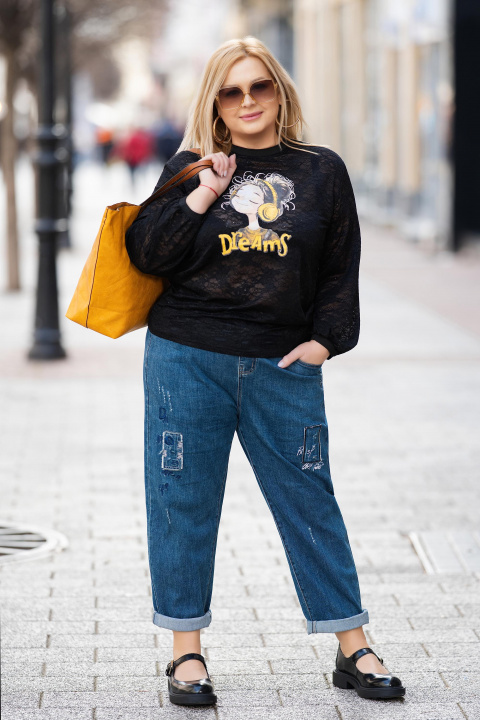 Дамска черна блуза от дантелена мрежа с щампа момиче и надпис