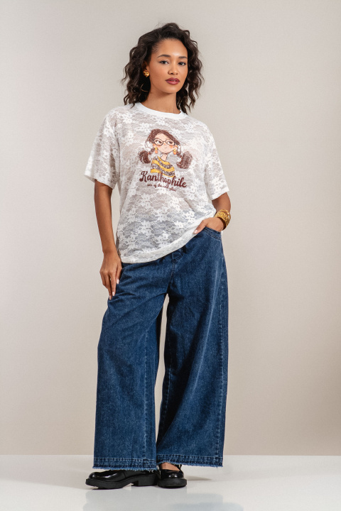 Дамска дантелена блуза в бяло с щампа момиче с очила