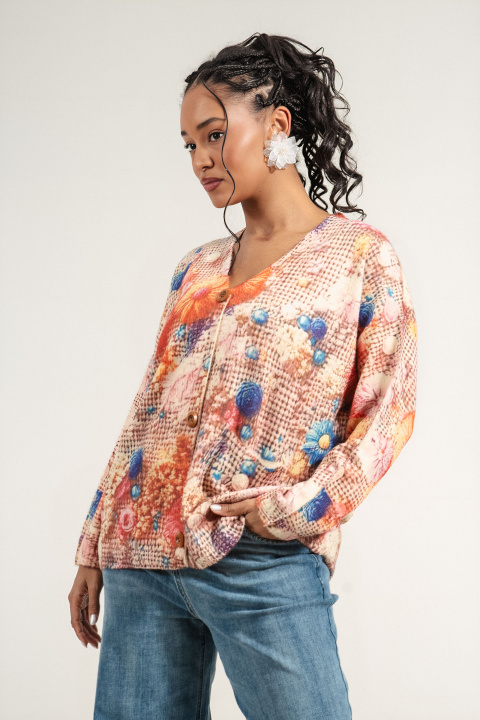 Дамска жилетка от фино плетиво с флорален принт в топли тонове