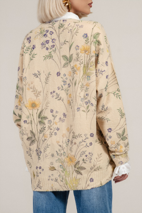 Дамска жилетка от фино плетиво в бежово с принт цветя в жълто и лилаво