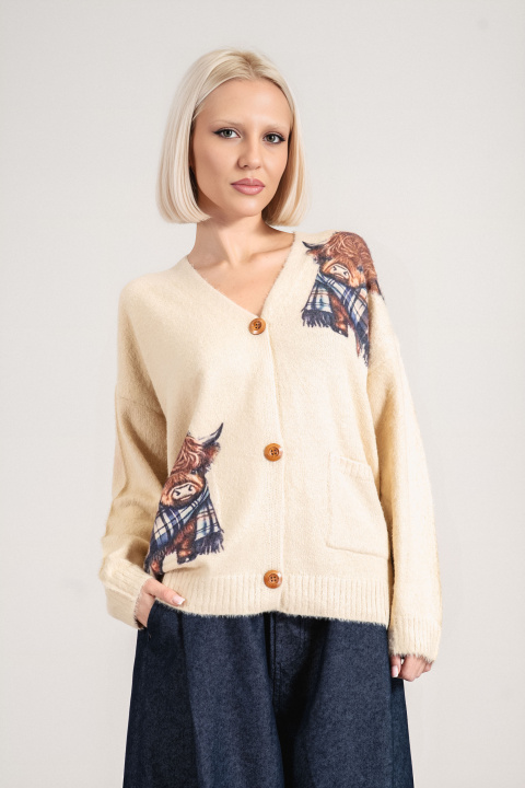 Дамска жилетка от меко плетиво в бежово с животински принт