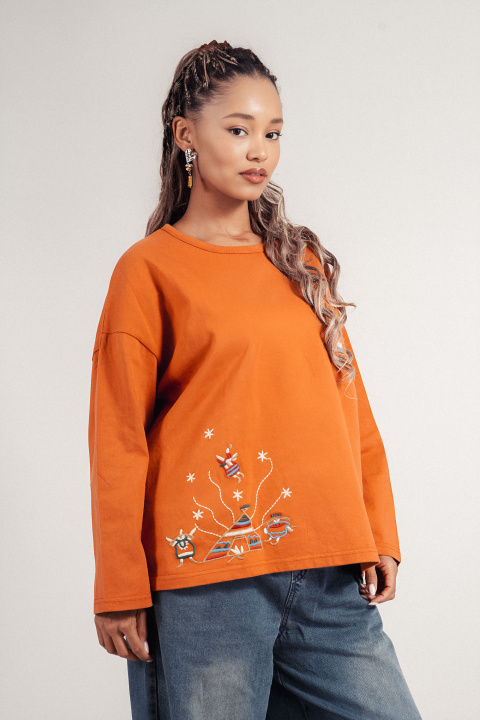 Дамска оувърсайз блуза от памук в оранжево с флорална бродерия