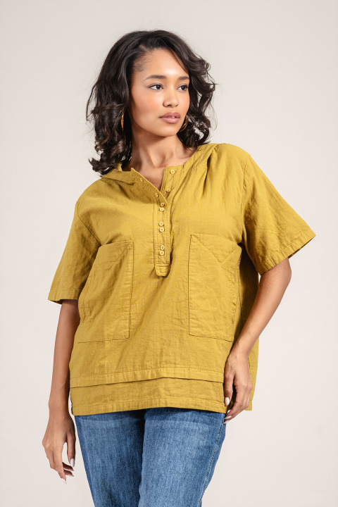 Дамска памучна блуза в зелено с качулка и свободна кройка