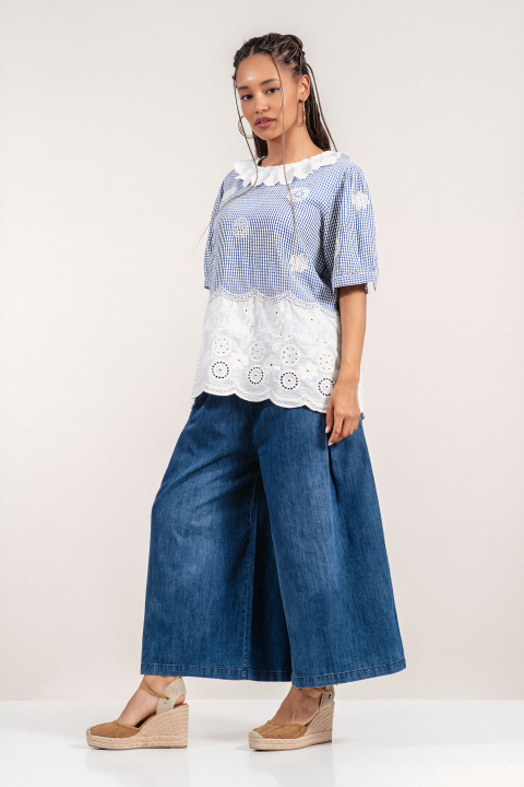 Дамска памучна туника с бяла рязана бродерия в края и принт синьо каре