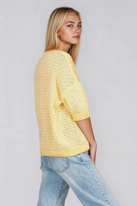 Дамска плетена блуза в жълто и бяло с релефна текстура