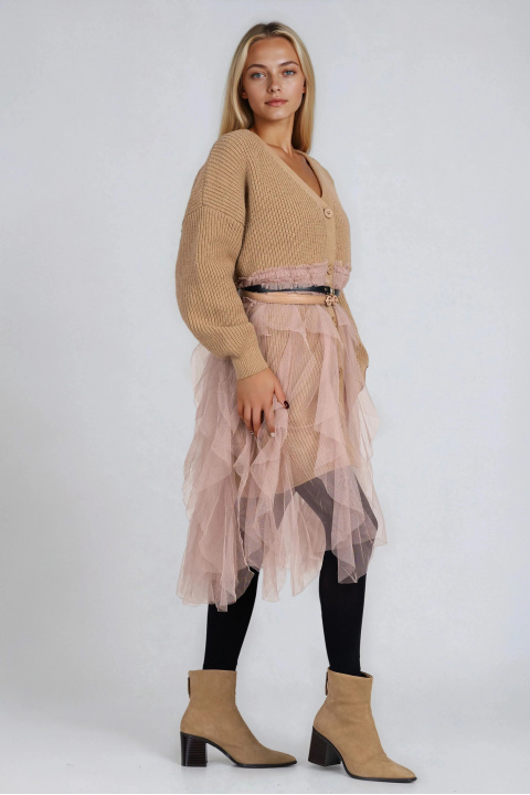 Дамска плетена жилетка тип рокля в бежово с копчета и декоративен тюл