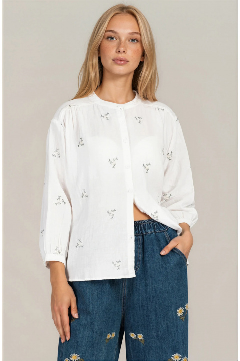 Дамска риза от памук в бяло със зелена флорална бродерия