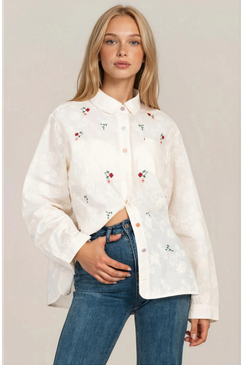 Дамска риза от памук в цвят екрю с цветни копчета и флорална бродерия