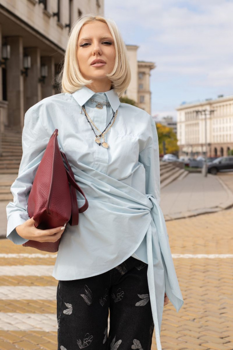 Дамска светлосиня памучна риза ''Dragonfly'' с ефектно завързване