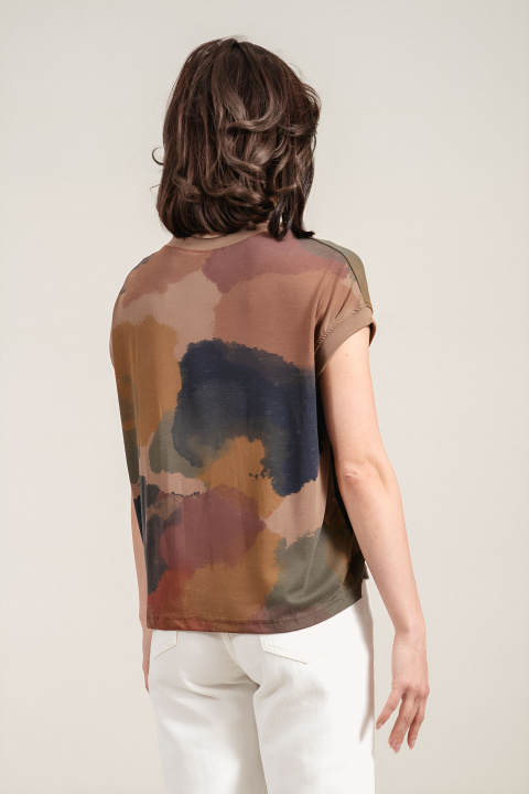 Дамска туника в кафяво с абстрактен принт и свободна кройка