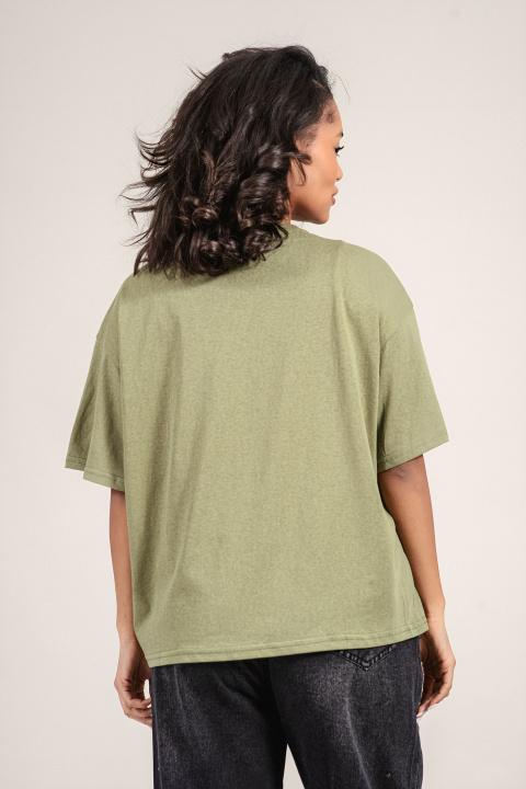 Дамска тениска в зелено с щампа чаши с кафе