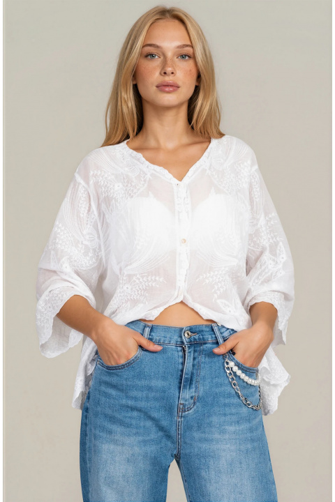 Дамска туника от памук в бяло с копчета и релефна бродерия