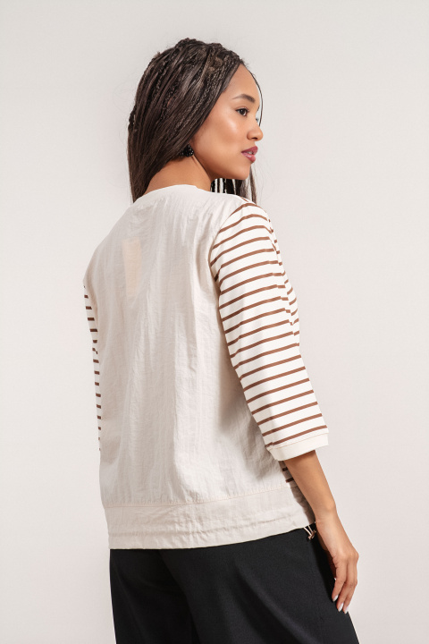 Дамска туника в цвят екрю с кафяво райе, 7/8 ръкави и декоративна щампа