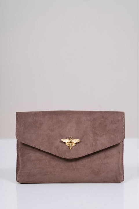 Дамска велурена чанта тип клъч в цвят капучино