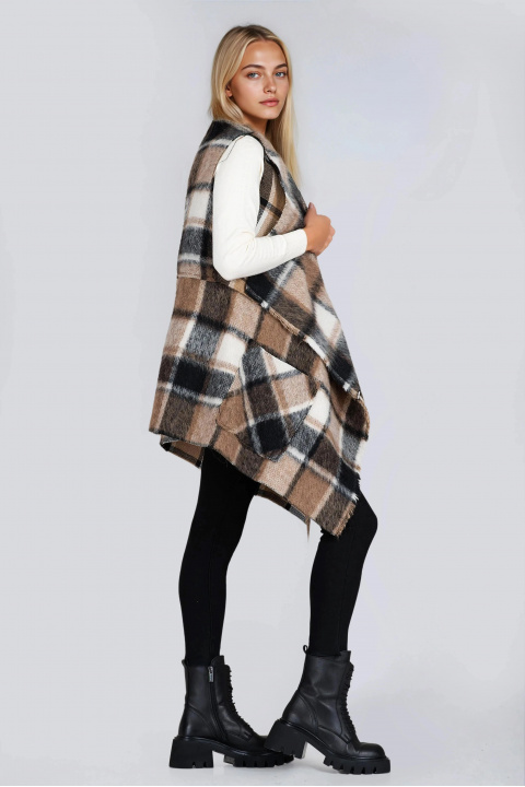 Дамски асиметричен елек в бежово без закопчаване с кариран принт