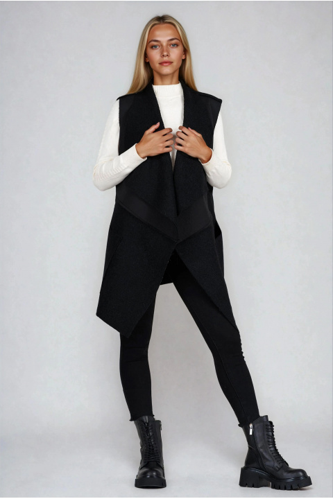 Дамски асиметричен елек в черно без закопчаване