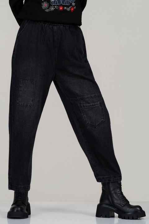 Дамски черни дънки с ластик в талията и декоративен карго джоб