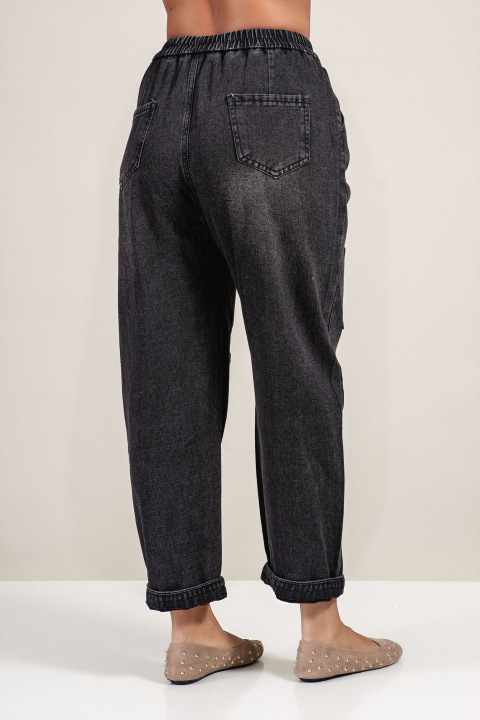 Дамски черни дънки с ластик в талията и декоративен карго джоб