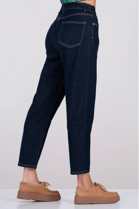 Дамски дънки бойфренд с висока талия и контрастни шевове