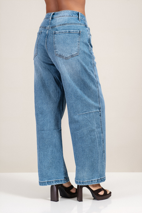 Дамски дънки от памук в син деним с предни шевове