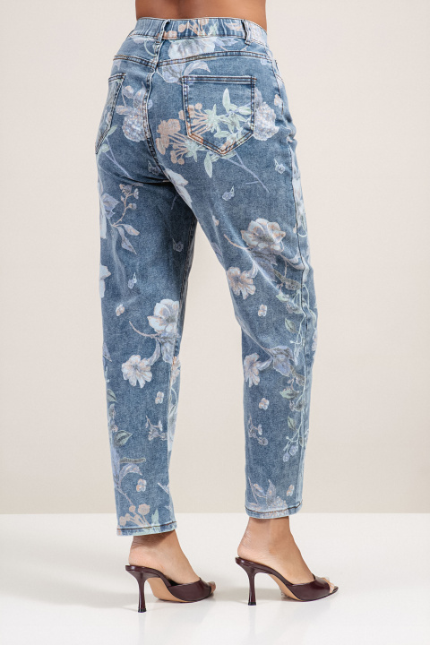 Дамски дънки тип бойфренд с флорален принт