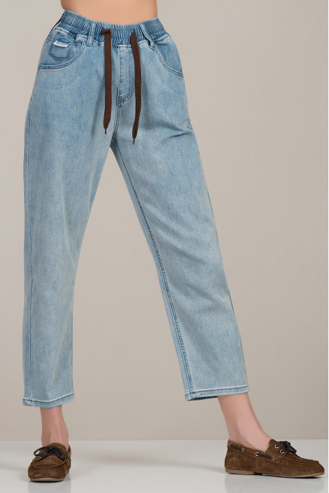 Дамски дънки в светлосиньо със свободна кройка, ластик и връзки в талията