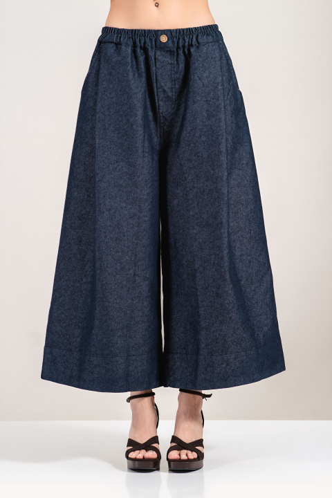 Дамски дънки в тъмносиньо с широк крачол и еластична талия