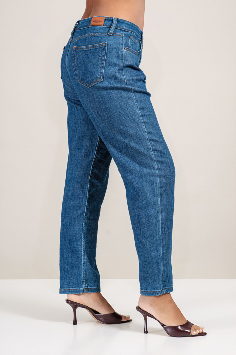 Дамски еластични дънки в класически син цвят