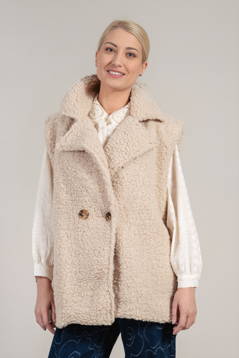Дамски елек от каракул в светлобежово