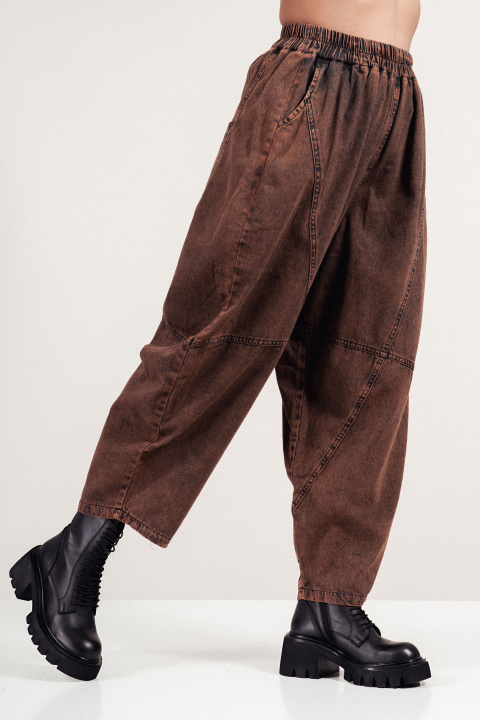 Дамски кафяви дънки със свободна кройка и ластик в талията