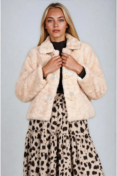 Дамски късо пухено палто в бежово