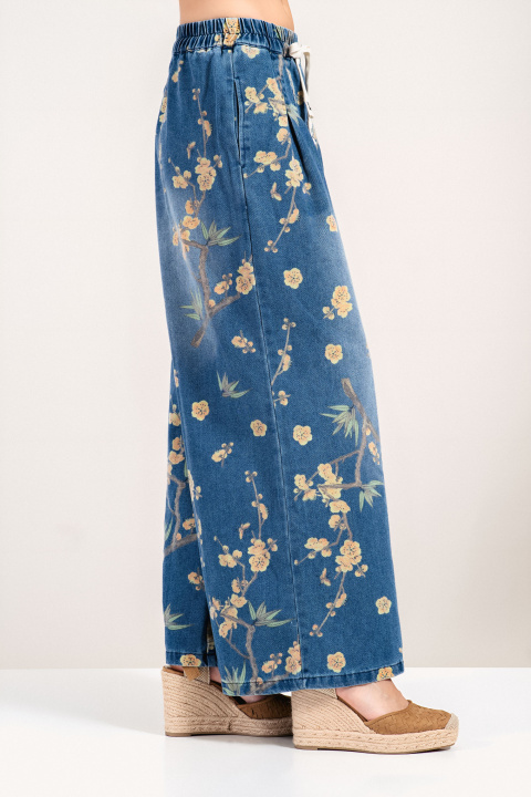 Дамски модерини дънки с флорален десен и еластична талия с връзки