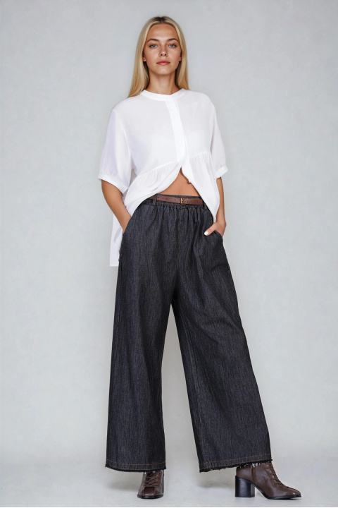 Дамски панталон в тъмен деним, ластик в талията и широки крачоли