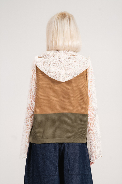 Дамски плетен елек в кафяво и зелено