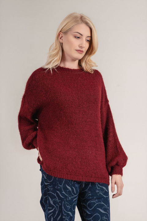 Дамски плетен мъхест пуловер в цвят бордо