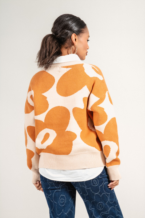 Дамски пуловер ''Dragonfly'' от фино плетиво с оранжев флорален принт
