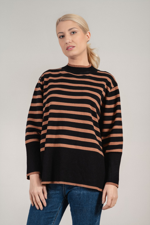 Дамски пуловер от фино плетиво в черно с кафяво райе