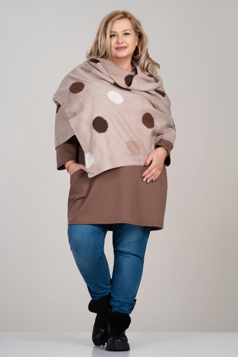 Дамски шал в бежово с принт точки