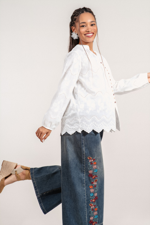 Дамски широки дънки с връзки на талията и бродирани акценти