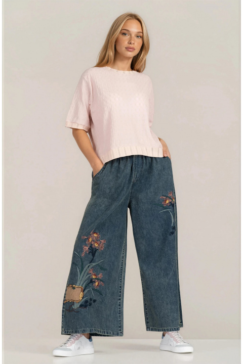 Дамски широки дънки с връзки на талията и бродирани цветни мотиви