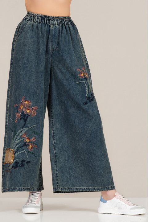 Дамски широки дънки с връзки на талията и бродирани цветни мотиви