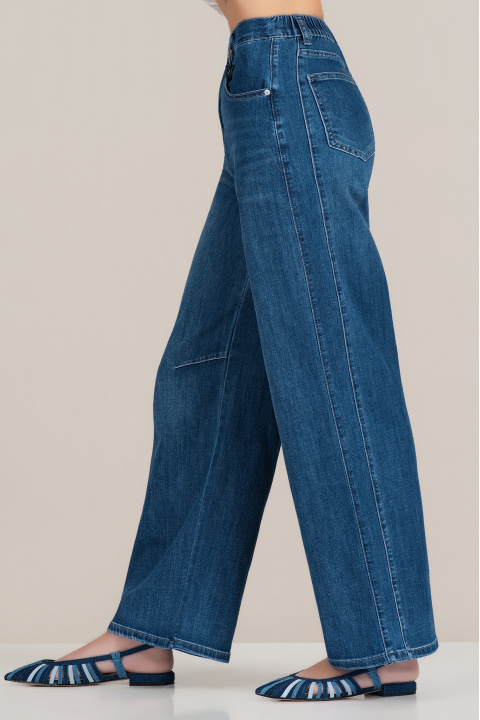 Дамски сини дънки с прав силует и комфортна еластичност