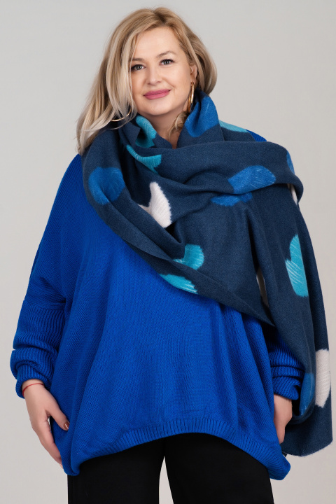 Дамски топъл шал в тъмносиньо с принт сърца