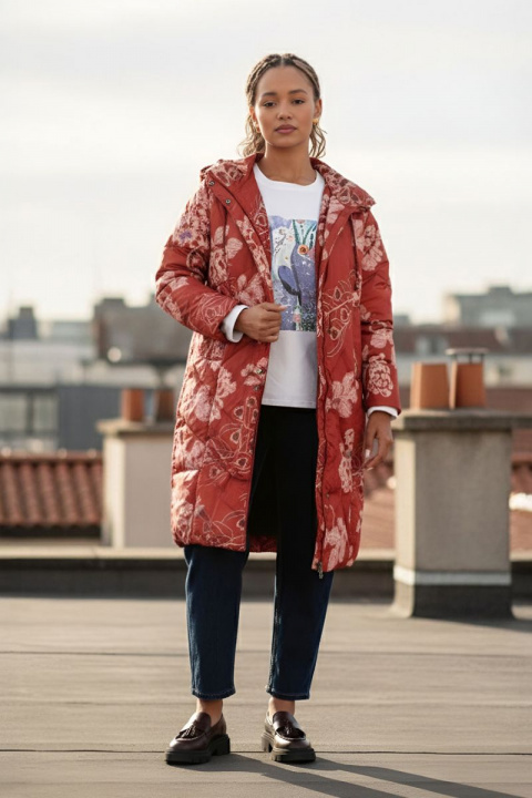 Дамско дълго яке с качулка в керемидено оранжево с флорален принт