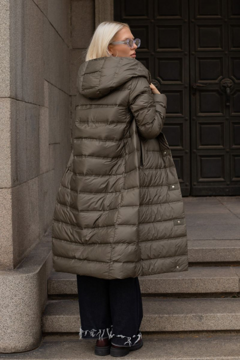 Дамско дълго яке в цвят милитъри с оранжеви акценти