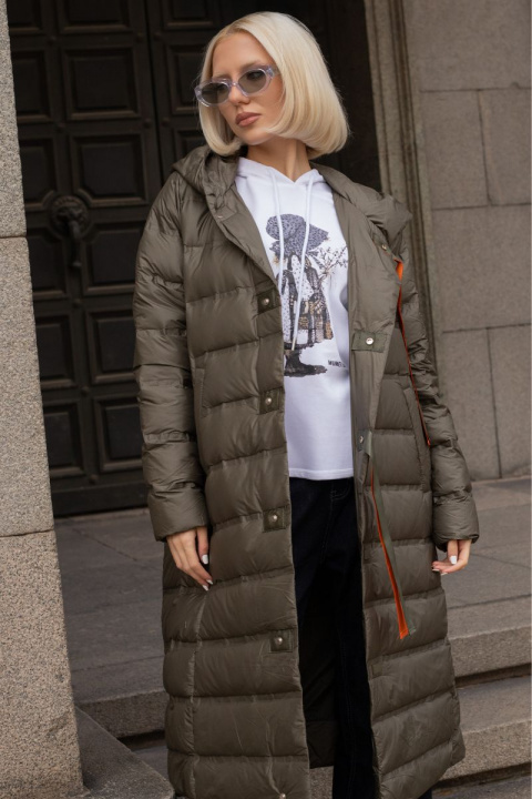 Дамско дълго яке в цвят милитъри с оранжеви акценти