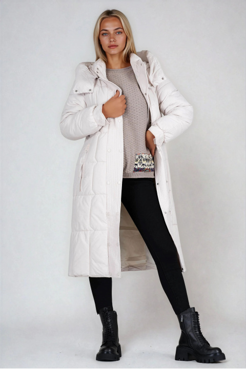 Дамско дълго яке в светлобежово с качулка, колан и кожен елемент на джоба