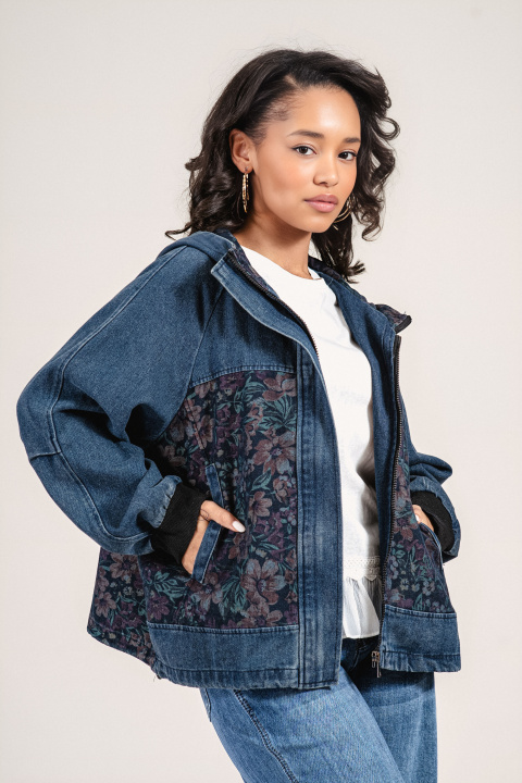 Дамско дънково яке от памук в син деним с качулка и флорален принт